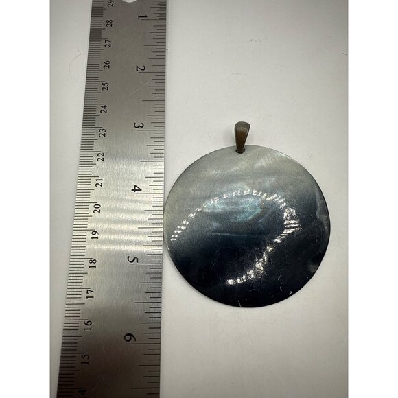 Round Metal Pendant With Gradient Silver & Black Finish - Picture 3 of 3